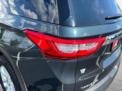 Used 2018 Chevrolet Traverse LT FWD image 23