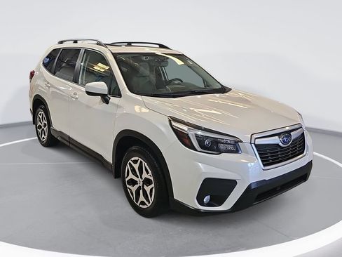 Used 2021 Subaru Forester Premium w/ Popular Package #1 AWD/4WD image 3