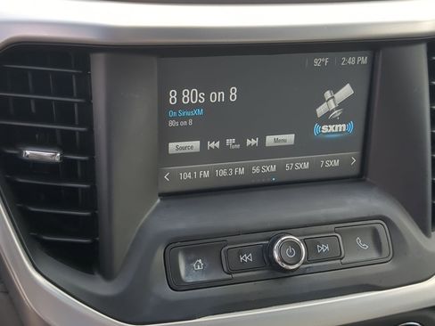Used 2018 GMC Acadia SLE FWD image 14