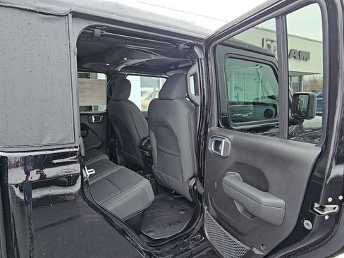 New 2026 Jeep Gladiator Sport AWD/4WD image 19