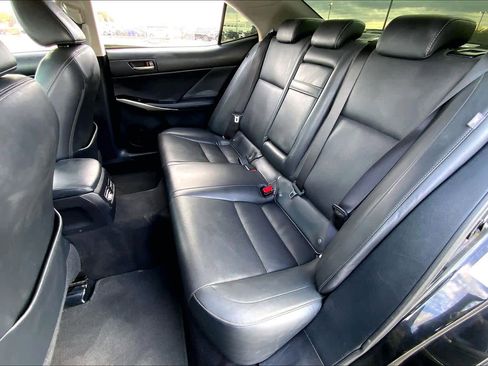 Used 2017 Lexus IS 200t image 20