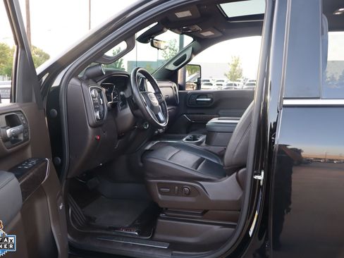 Used 2021 GMC Sierra 2500 Denali w/ Denali Black Diamond Edition AWD/4WD image 25