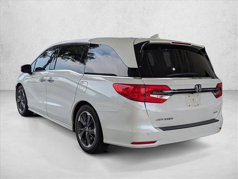 Used 2021 Honda Odyssey Elite image 2