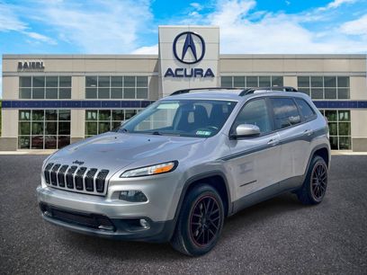 Used 2018 Jeep Cherokee Latitude w/ Altitude Package