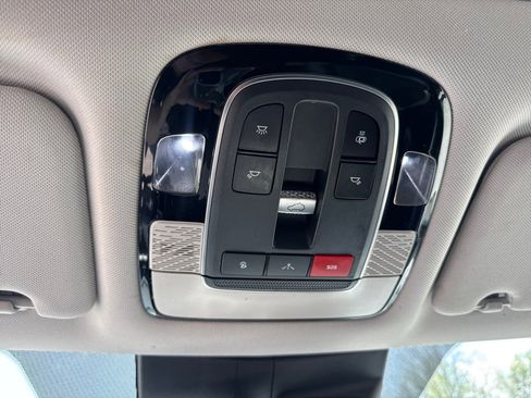 Used 2022 Hyundai Palisade SEL w/ 8P Bench Seat Package FWD image 32