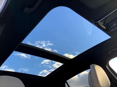 Certified 2026 Mercedes-Benz GLC 300 4MATIC image 11