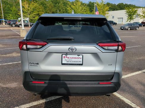 Used 2025 Toyota RAV4 LE FWD image 5