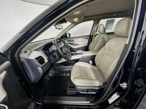Used 2023 Nissan Rogue SL w/ SL Premium Package FWD image 13