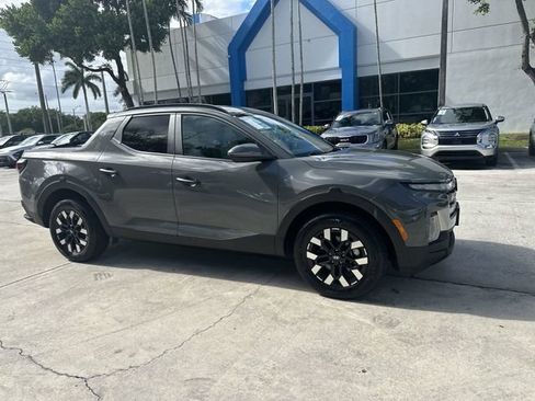 Used 2025 Hyundai Santa Cruz SEL FWD image 17