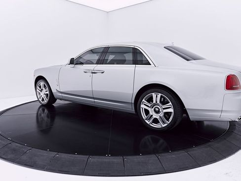 Used 2015 Rolls-Royce Ghost RWD image 16