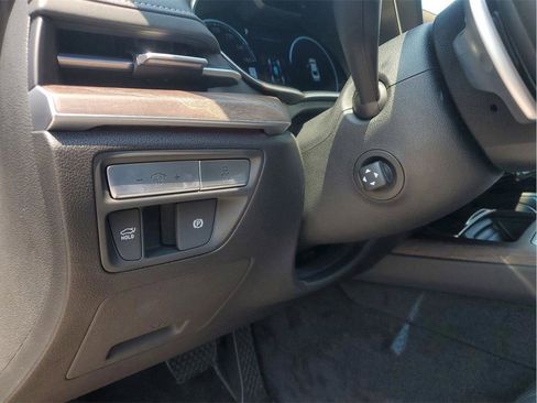 New 2023 Genesis G80 Base image 9