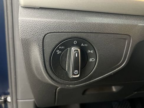 Used 2021 Volkswagen Atlas SE image 17