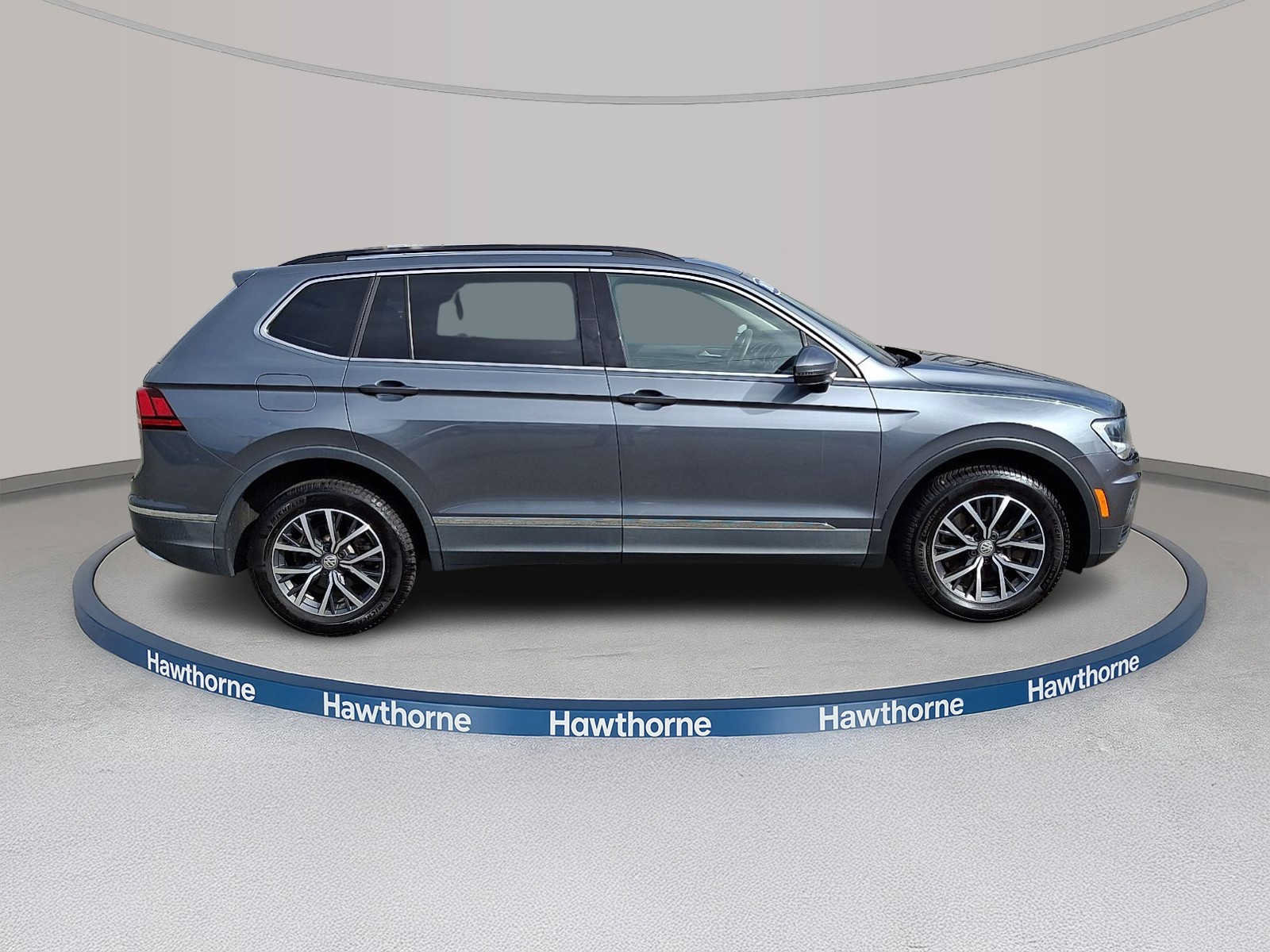 Used 2020 Volkswagen Tiguan SE w/ Panoramic Sunroof Package AWD/4WD image 7