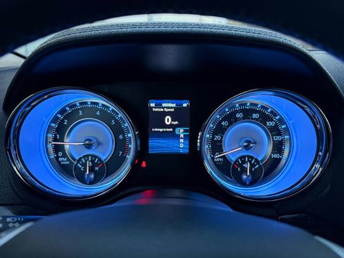 Used 2014 Chrysler 300 RWD image 33