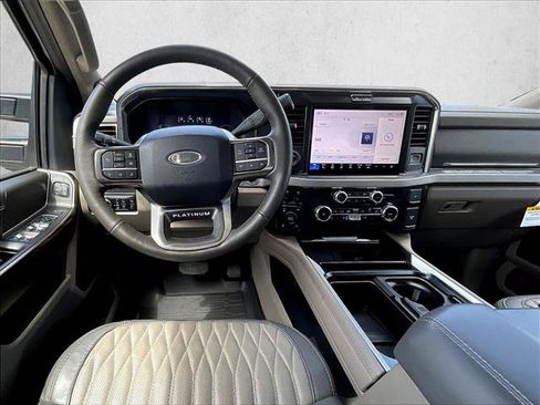 Used 2025 Ford F350 Platinum w/ Platinum Plus Package AWD/4WD image 7