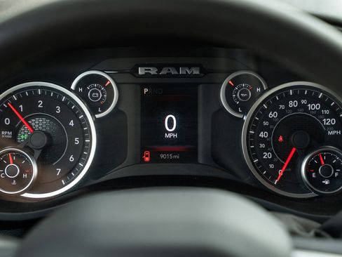 Used 2025 RAM 2500 Big Horn image 28