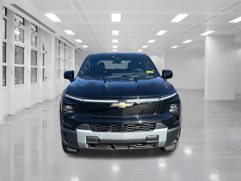 New 2025 Chevrolet Silverado EV LT image 2