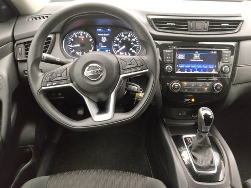 Used 2020 Nissan Rogue S FWD image 22