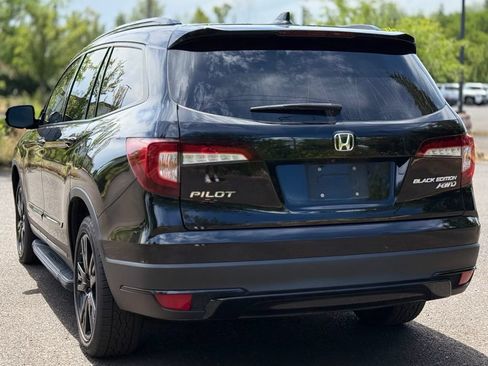 Used 2022 Honda Pilot Black Edition image 3