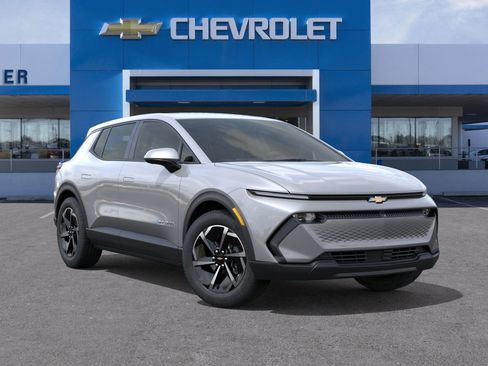 New 2026 Chevrolet Equinox EV LT image 31