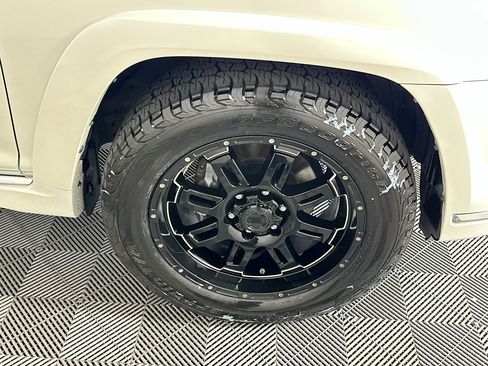 Used 2014 Toyota 4Runner Limited RWD image 11