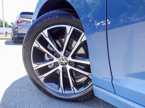 Certified 2025 Volkswagen Jetta Sport FWD image 10