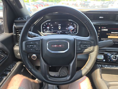 Used 2024 GMC Sierra 2500 AT4 w/ Technology Package AWD/4WD image 22