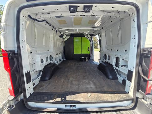 Used 2015 Ford Transit 250 130 Low Roof RWD image 17