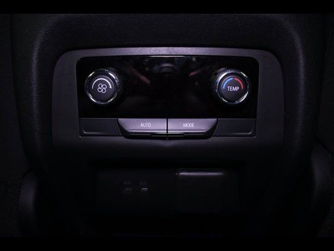 Used 2024 Chevrolet Traverse LT w/ Enhanced Driving Package FWD image 29