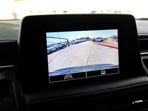 Used 2023 Chevrolet Suburban LS image 17