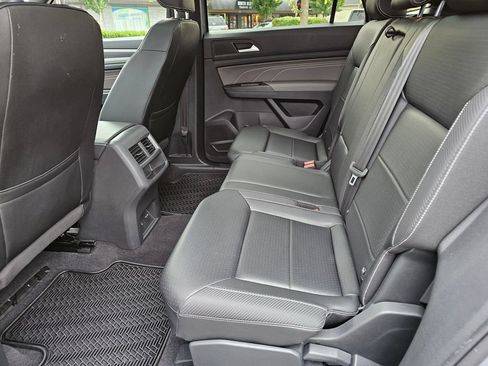 Used 2021 Volkswagen Atlas Cross Sport SE w/ Panoramic Sunroof Package AWD/4WD image 18