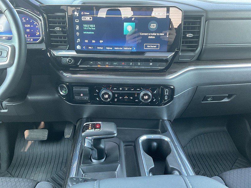 Used 2024 Chevrolet Silverado 1500 LT Trail Boss w/ Convenience Package II AWD/4WD image 13