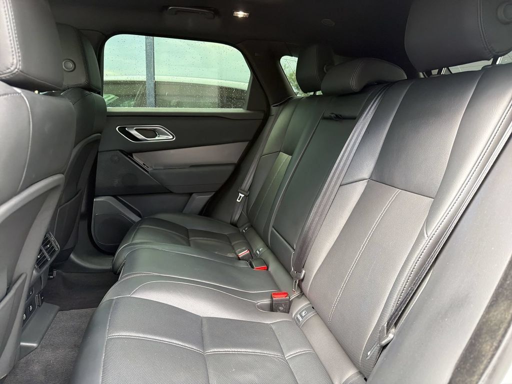 Used 2025 Land Rover Range Rover Velar Dynamic SE AWD/4WD image 13
