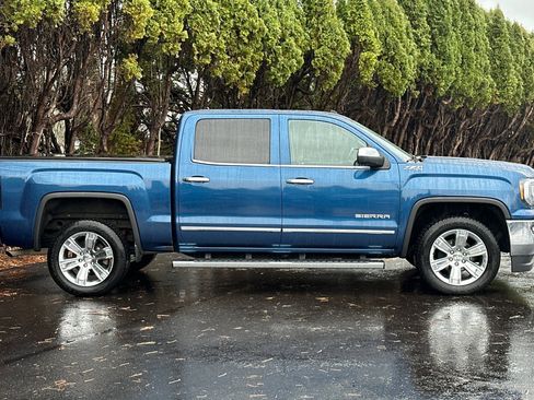 Used 2018 GMC Sierra 1500 SLT image 3