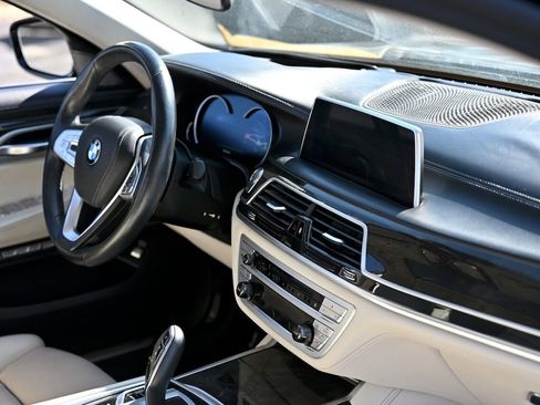 Used 2018 BMW 750i 750i image 22
