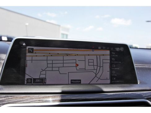 Used 2022 BMW 750i xDrive w/ Executive Package AWD/4WD image 23
