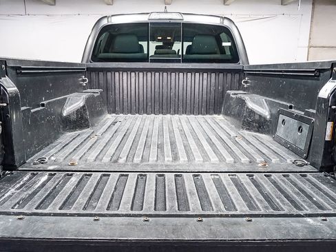 Certified 2019 Toyota Tacoma SR5 image 29