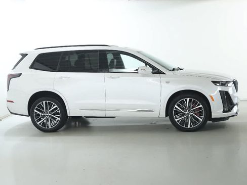 Used 2025 Cadillac XT6 Sport AWD/4WD image 11