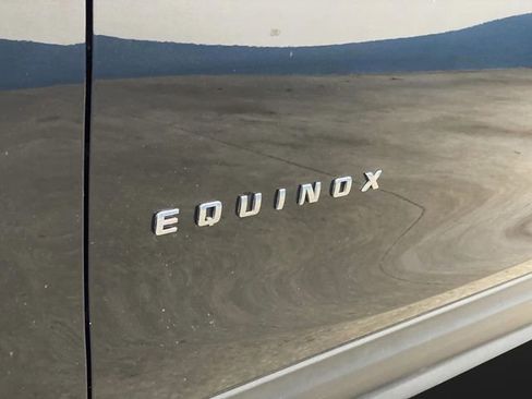 Used 2020 Chevrolet Equinox LT image 31