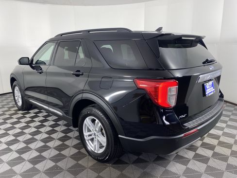 Used 2021 Ford Explorer XLT w/ Equipment Group 202A image 10