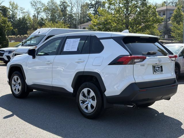 Used 2022 Toyota RAV4 LE FWD image 5