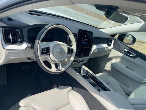 New 2026 Volvo XC60 B5 Ultra w/ Protection Package Premier AWD/4WD image 15