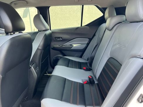 Used 2024 Nissan Kicks SR w/ SR Premium Package FWD image 5