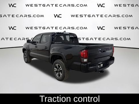 Used 2018 Toyota Tacoma TRD Sport image 5