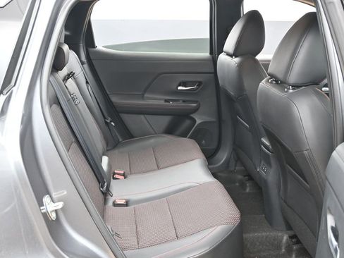 Used 2025 Nissan Kicks SR image 31