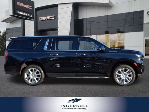 Used 2024 Chevrolet Suburban High Country image 10