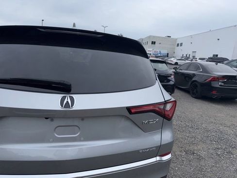 Used 2023 Acura MDX SH-AWD w/ Technology Package image 15