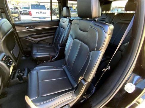 Certified 2024 Jeep Grand Cherokee L Limited w/ Luxury Tech Group II image 19