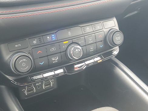 Used 2023 Dodge Durango GT AWD/4WD image 31