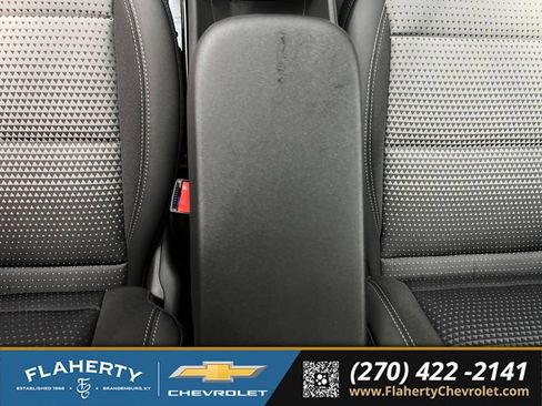 New 2026 Chevrolet Trax LT w/ LT Convenience Package FWD image 32